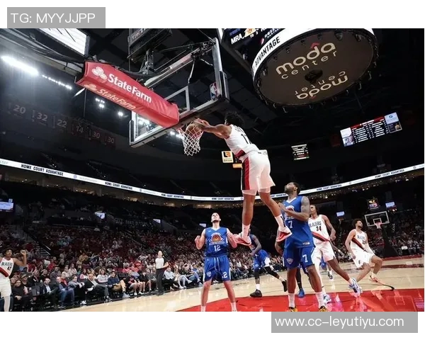 托布绝杀失利遭封盖03秒空接再被大帽翻倒在地真是倒霉透了 托布绝杀失利遭封盖03秒空接再被大帽翻倒在地真是倒霉透了