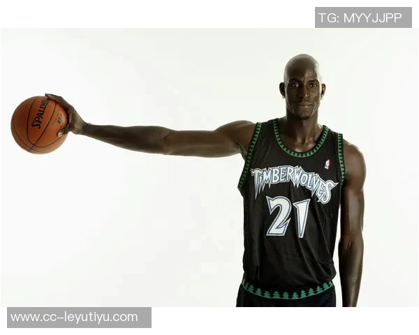 兰德尔创造历史达成三双成队史最快打破凯文加内特纪录