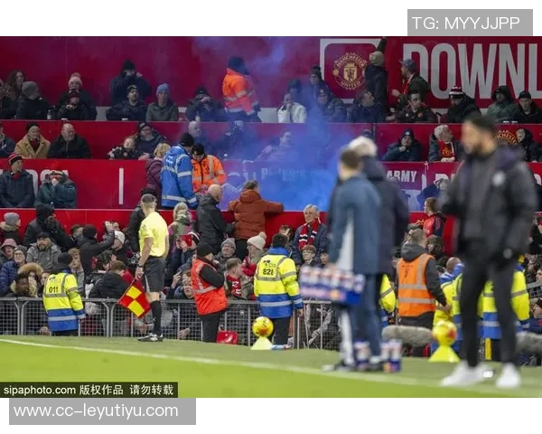 中甲广西赛区因观众互掷水杯事件遭中足联通报批评引发关注 中甲广西赛区因观众互掷水杯事件遭中足联通报批评引发关注