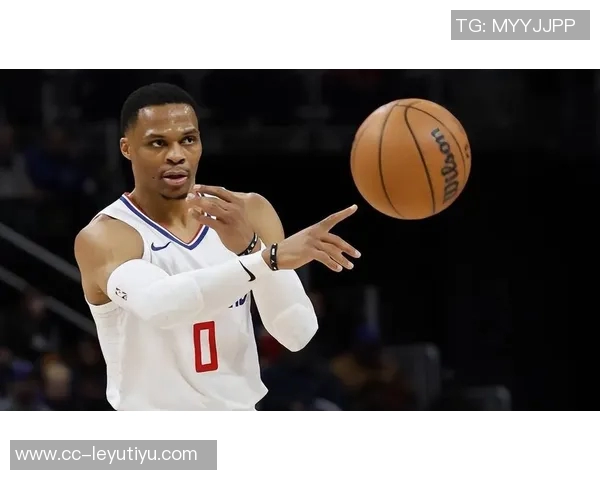 湖人自媒体调侃快船战绩糟糕笑声不断引发球迷热议