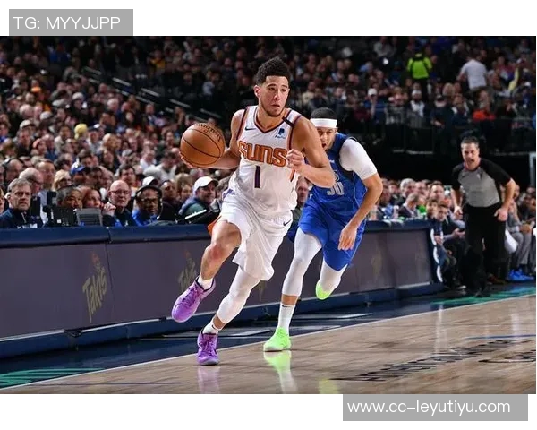 波斯特表现出色八投四中贡献十分三篮板四助攻三分球命中率高达五成 波斯特表现出色八投四中贡献十分三篮板四助攻三分球命中率高达五成